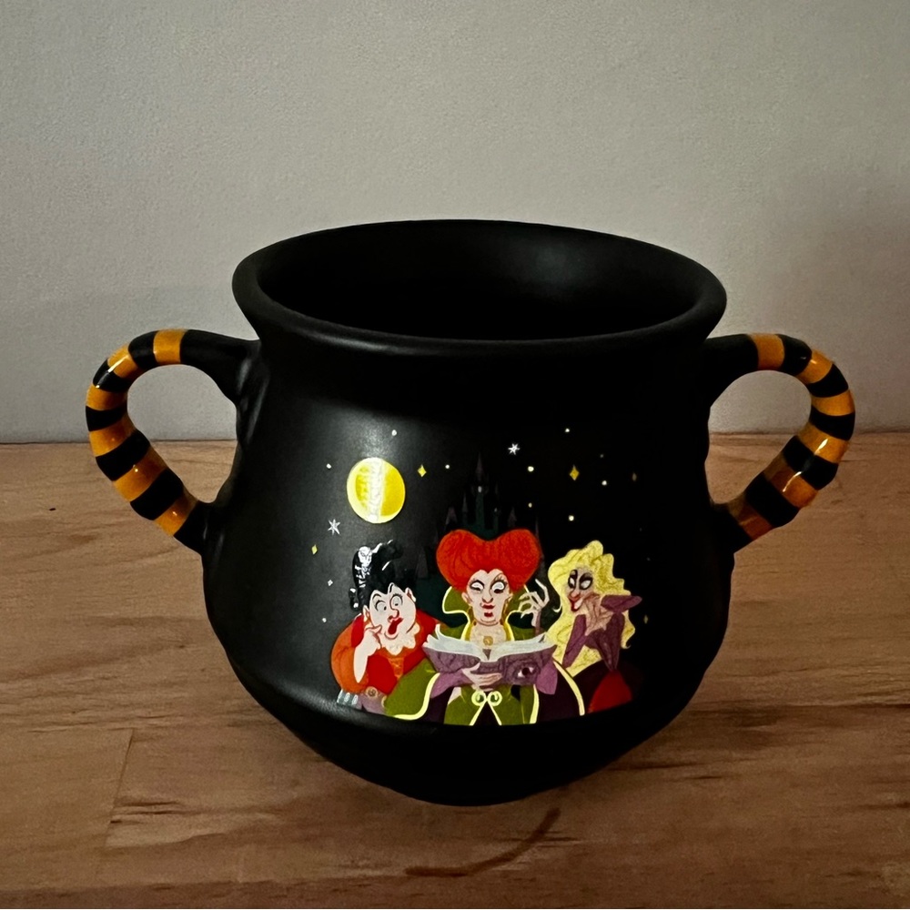 Disney Hocus Pocus cauldron mug Sanderson Sisters